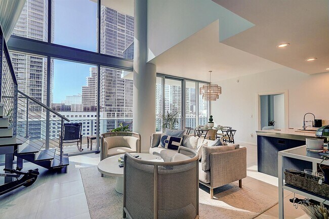 Photo - 200 Biscayne Boulevard Way