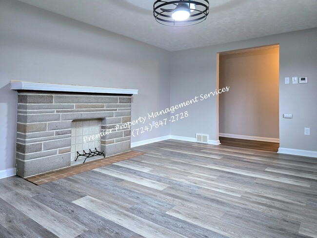Photo - 3216 Brodhead Rd