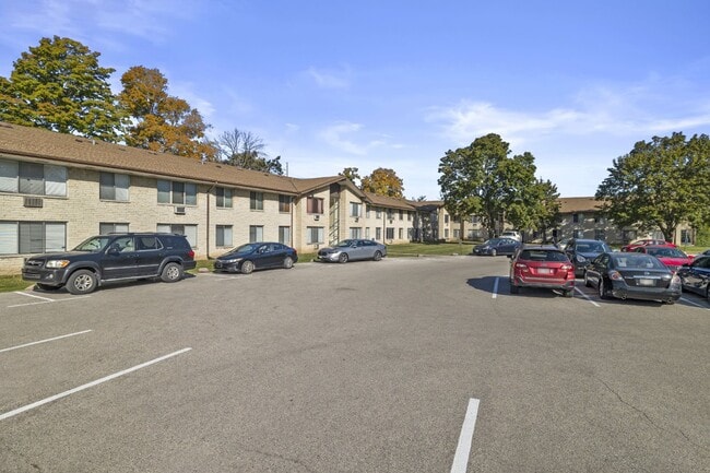 Photo - Large, updated, two bedroom available Febr... Unidad #155