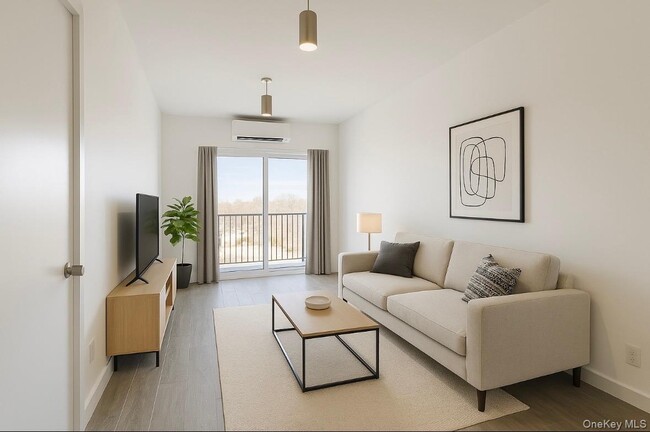 Photo - 356-370 Bayview Ave