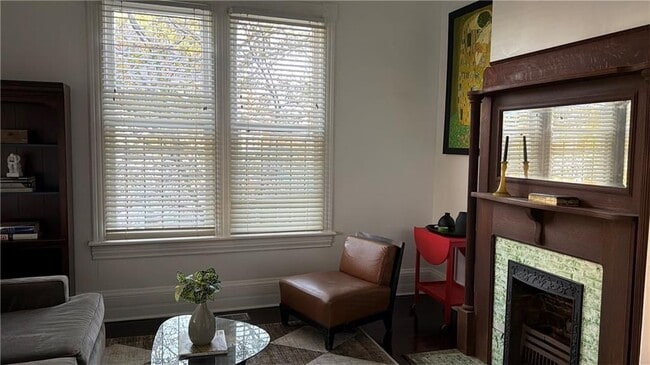 Photo - 194 Hendrix Ave SW