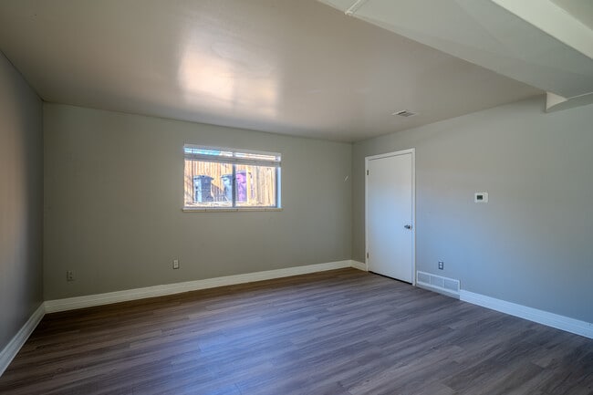 Photo - 2323 W 41st Ave