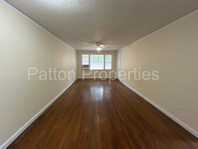 Photo - 1800-1800 1/2 Cherry Laurel Dr. - Outside CoC - R14010-07-30 Unidad 1800.5