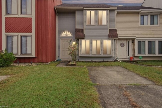 Building Photo - 710 Waters Dr