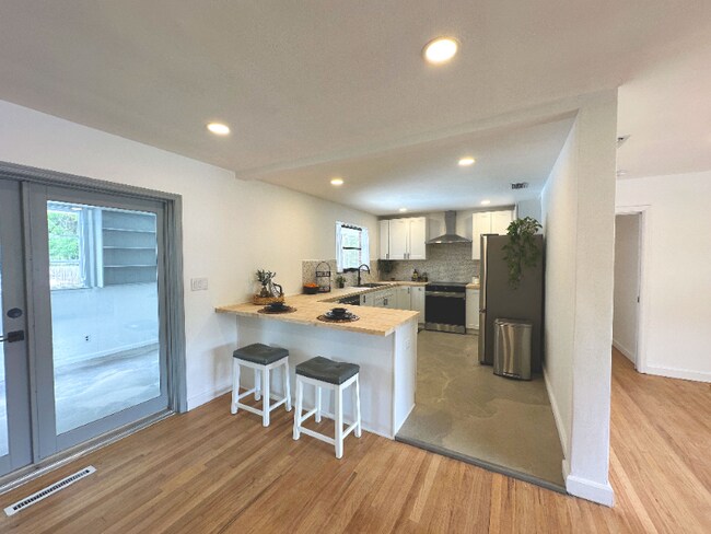 Photo - 1118 Brookmont Ave E