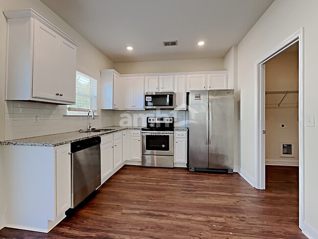 Photo - 7090 Creeksong Dr