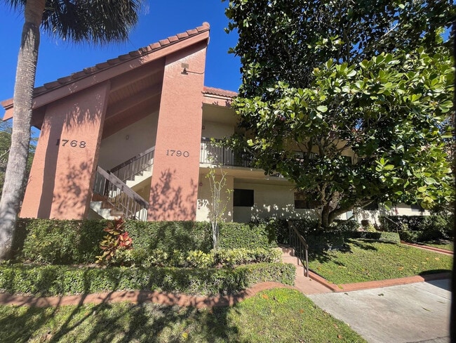 Building Photo - 1780 Hammock Blvd Unit 1780