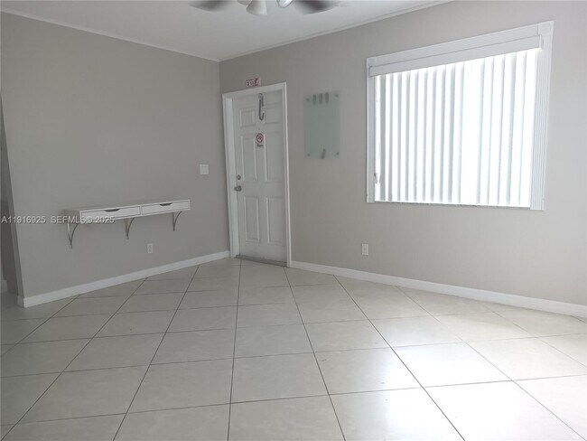 Photo - 1818 Fillmore St Unit front