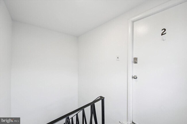 Photo - 409 Naomi St Unit 2