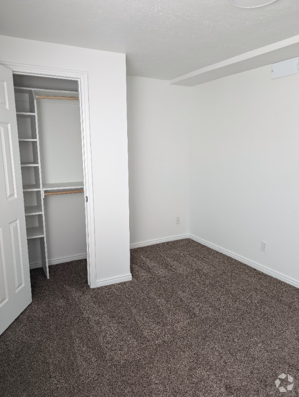 Building Photo - 194 W 1350 N Rental