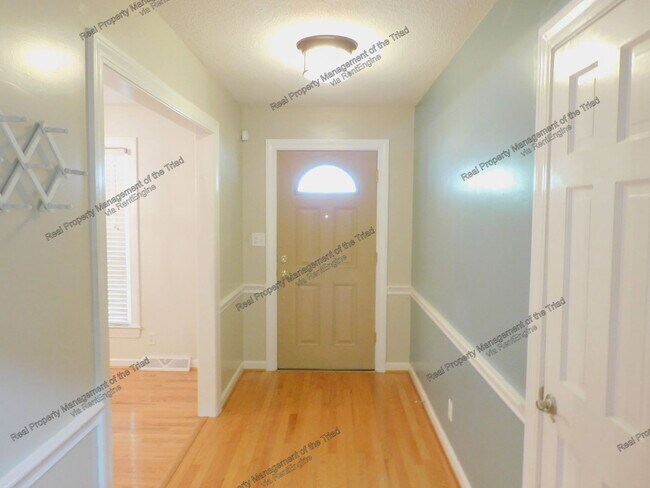 1080 Whispering Pines Dr