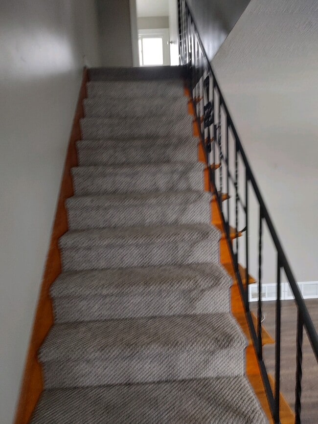 Photo - 10 Nardin Dr Unit B