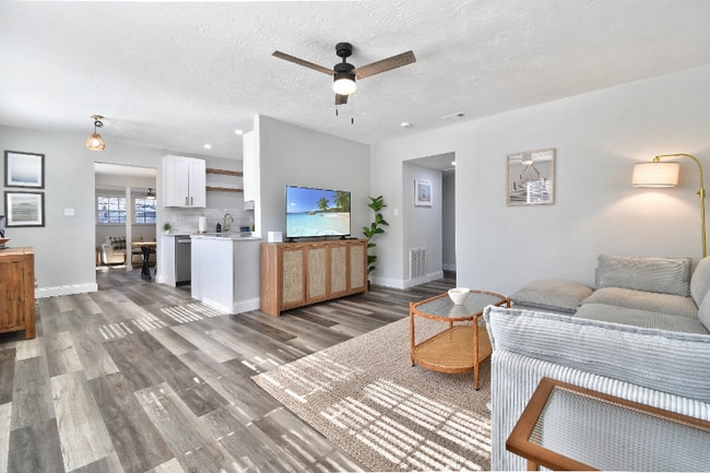 Photo - 7335 10th Ave N