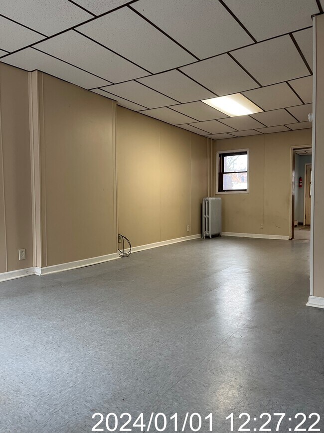 Living Area View 2 - 314 E Dewart St