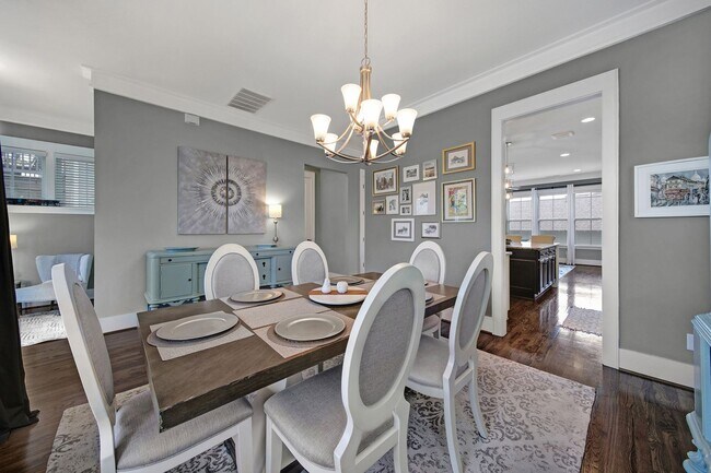 324 Mariemont Way