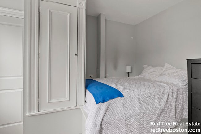 Photo - 139 Adams St Townhome