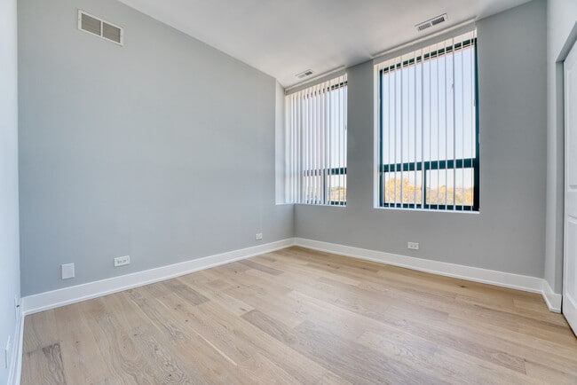 Photo - 2505 W Howard St Unit 409
