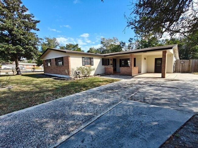 Photo - 588 Madeira Dr