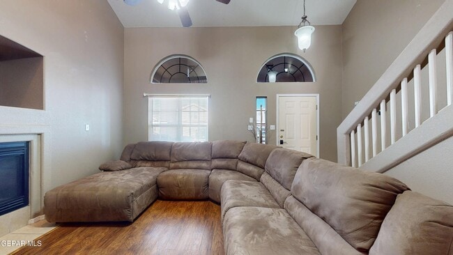 Photo - 10803 Elise St