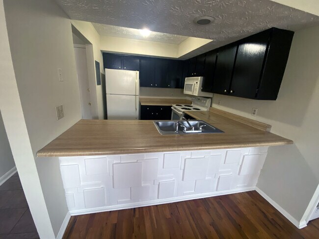 Photo - 562 Woodland Ave Unit #34