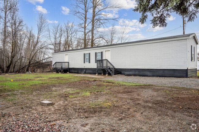 Building Photo - 111 S Cedar Dr Rental