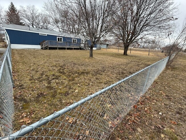 Photo - Remodeled 2 bed 2 bath mobile home on large lot