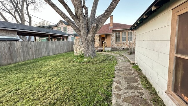 Photo - Highland Park 2/1 Home Ready for Move-In