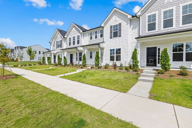 Photo - 16341 Leading St