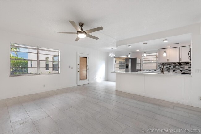 108 Normandy Ln