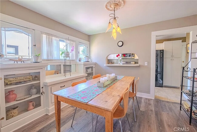 Photo - 1112 E Whiting Ave