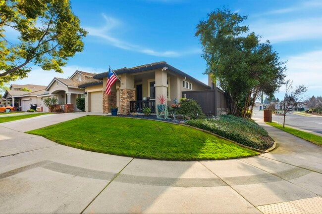 Photo - 601 Tamarindo Way