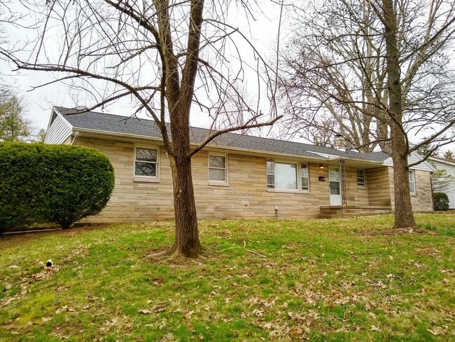 208 S Hillsdale Dr Unit 1