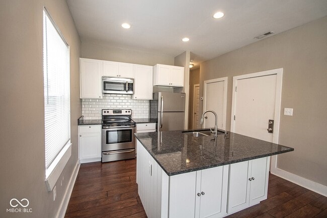 Photo - 2029 N College Ave Unit B