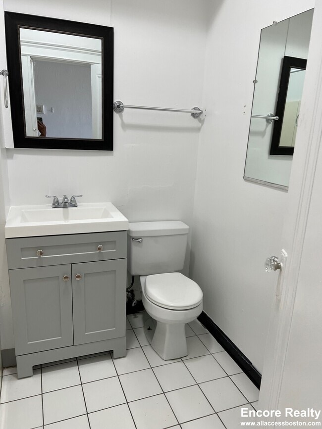 Photo - 270 Huntington Ave Unidad 205