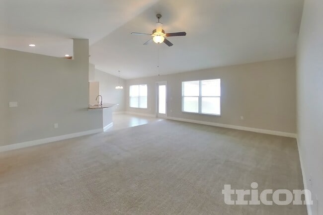 Photo - 1599 Lemon Ave