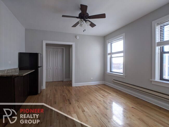 Photo - 618 W Patterson Ave