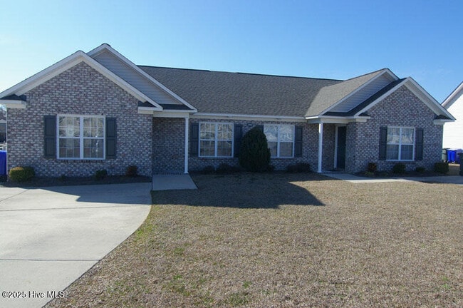 Building Photo - 2517 Saddleback Dr
