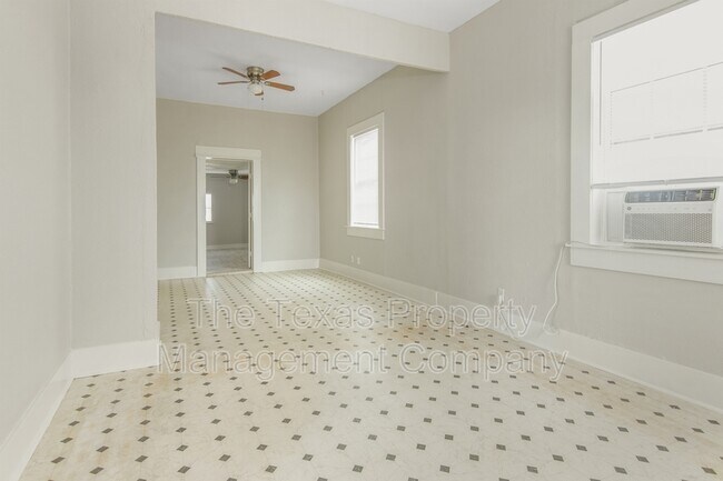 Photo - 712 40th St Unidad 2