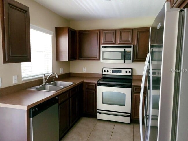 Photo - 306 Belvedere Way