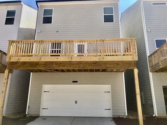 Photo - 525 Ruths Dr