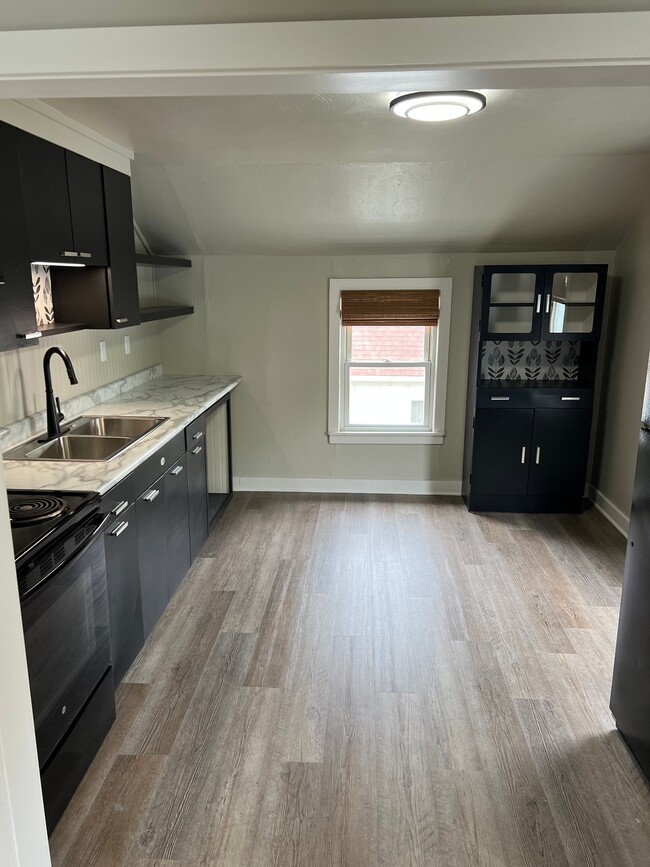 Photo - 1206 Pershing St Unidad 2