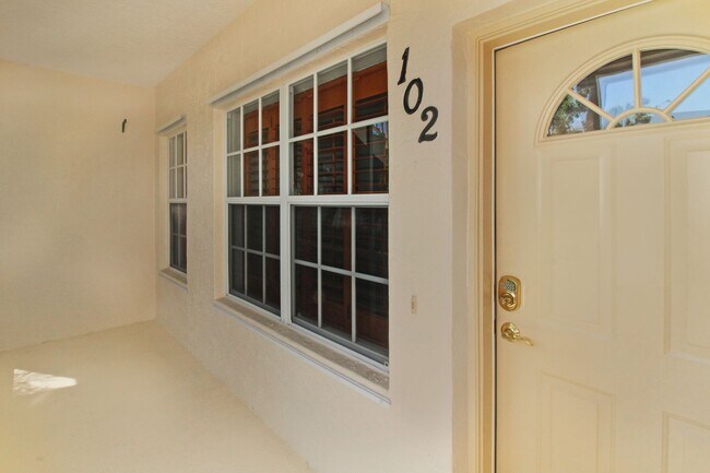 Photo - Mirabella Annual Condo for Rent Unit 102