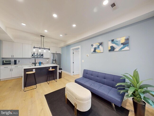 Photo - 927 Kennedy St NW Unit 303