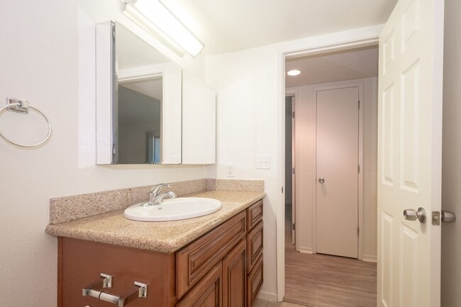Ventana Apartments