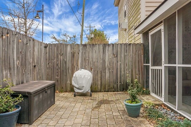 Photo - 733 Ralston Ct