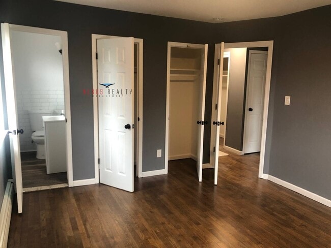 Photo - 75-03 Astoria Blvd N