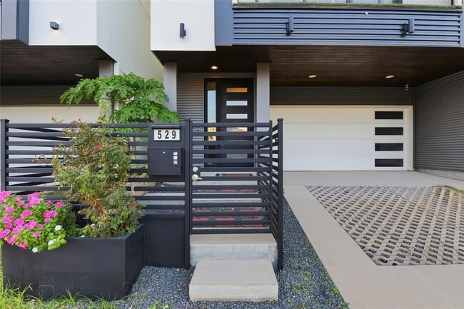 Photo - 529 Memorial Heights Dr