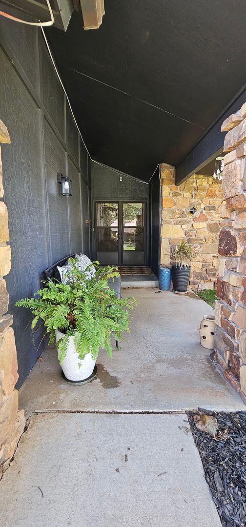 Photo - Contemporary Ranch in a beautiful, quiet s...