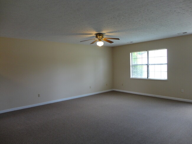 Photo - 2 Bedroom Duplex – Move-In Ready!