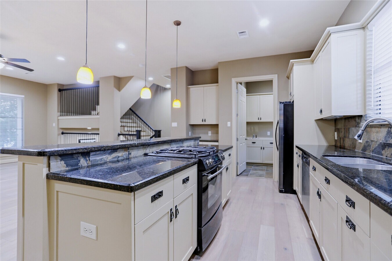 Photo - 1603 W 14th St